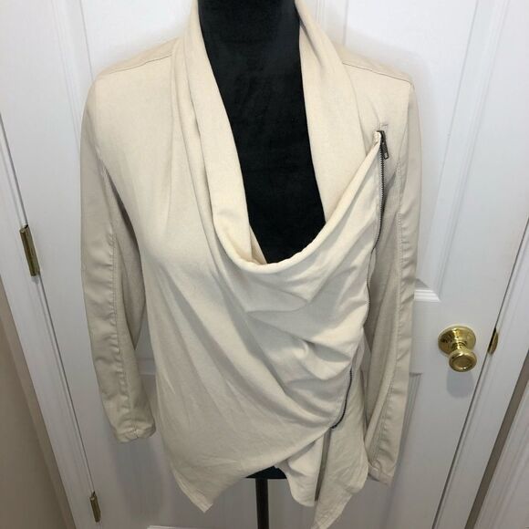 Blank NYC cream taupe faux suede jacket - Picture 6 of 16
